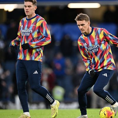 Chelsea vs Arsenal live: Palmer returns to bench as Gunners without Gabriel or Saliba