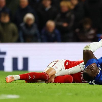 Chelsea vs Arsenal live: Caicedo shown red card for dangerous tackle on Merino